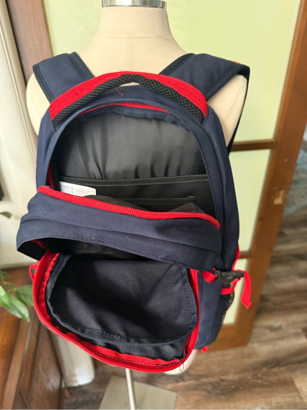 Helly Hansen Yacht Club Navy and Red Logo Backpack - Airbus / TSI/ HH - Picture 5 of 11
